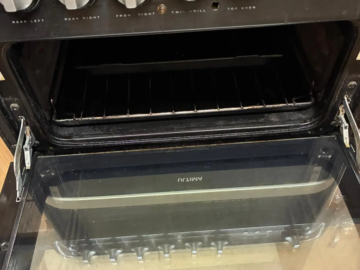 Oven clean after cleaning