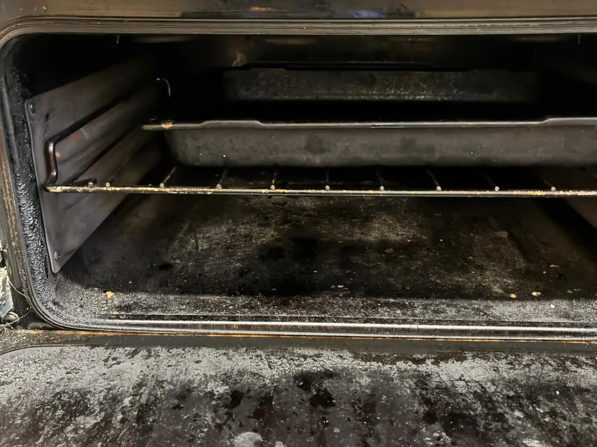 Oven clean before cleaning